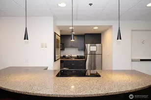 121 Vine St, Seattle, WA 98121 - Photo 25