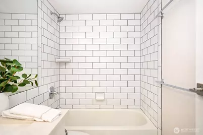 121 Vine Street #1702, Seattle, WA 98121 - Photo 19