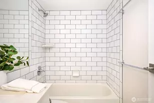 121 Vine St, Seattle, WA 98121 - Photo 19