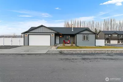 41 Benjamin Place, Malaga, WA 98828 - Photo 1