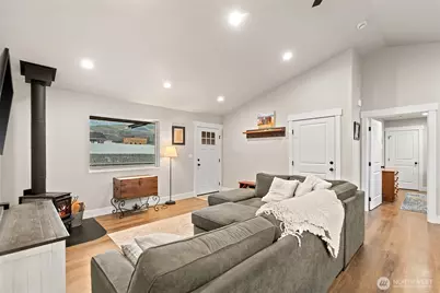 41 Benjamin Place, Malaga, WA 98828 - Photo 11