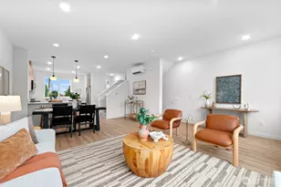 1423 SW 111th Ln, Seattle, WA 98164 - Photo 9