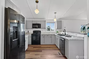 63 W Cross Island Rd, Camano Island, WA 98282 - Photo 11