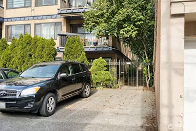 2219 Eastlake Avenue E #101, Seattle, WA 98102 - Photo 25