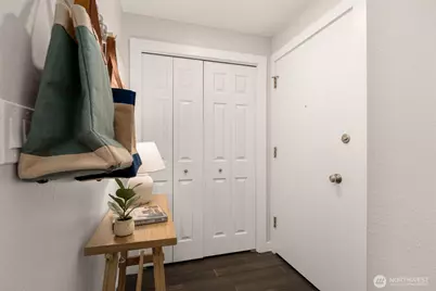 2219 Eastlake Avenue E #101, Seattle, WA 98102 - Photo 15