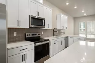 12806 66th Ave S, Seattle, WA 98178 - Photo 9