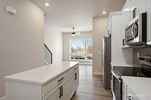 12806 66th Ave S, Seattle, WA 98178 - Photo 7