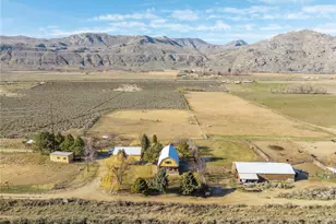 27538 C Hwy 97, Malott, WA 98829 - Photo 1