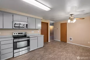 1113 1111 159th St Ct E, Tacoma, WA 98445 - Photo 31