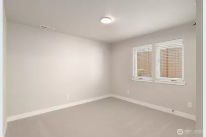 12802 66th Avenue S, Seattle, WA 98178 - Photo 3