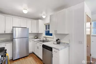 19024 15th Ave NE, Shoreline, WA 98155 - Photo 9