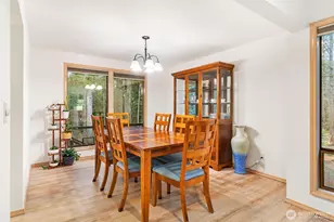 22934 SE 37th St, Sammamish, WA 98075 - Photo 5