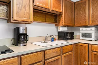 22934 SE 37th St, Sammamish, WA 98075 - Photo 25