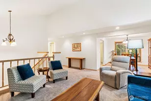 22934 SE 37th St, Sammamish, WA 98075 - Photo 3