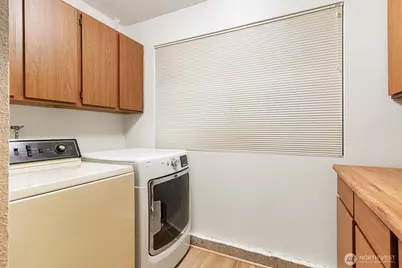 22934 SE 37th St, Sammamish, WA 98075 - Photo 33