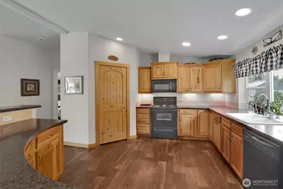 38911 N Newport Hwy, Elk, WA 99009 - Photo 9