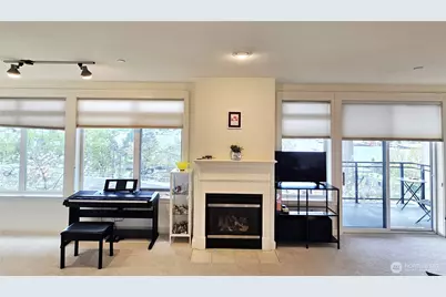 3217 Eastlake Avenue E #303, Seattle, WA 98102 - Photo 3