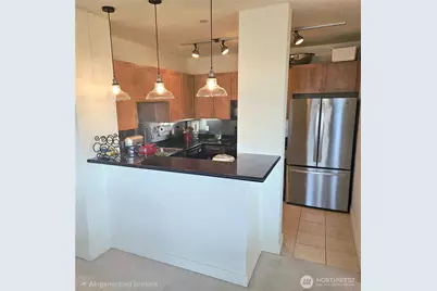 3217 Eastlake Avenue E #303, Seattle, WA 98102 - Photo 7