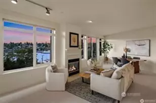 3217 Eastlake Ave E, Seattle, WA 98102 - Photo 7