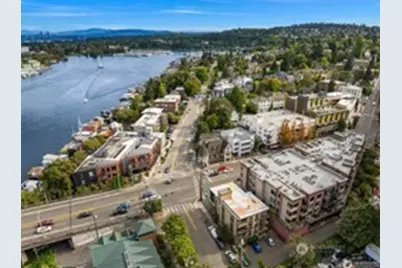 3217 Eastlake Avenue E #303, Seattle, WA 98102 - Photo 3