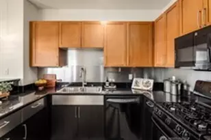 3217 Eastlake Ave E, Seattle, WA 98102 - Photo 9