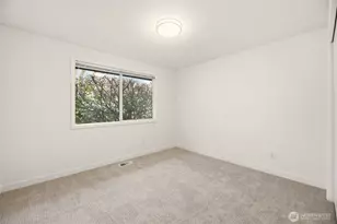 12615 SE 27th St, Bellevue, WA 98005 - Photo 27