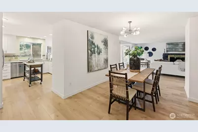 12615 SE 27th Street, Bellevue, WA 98005 - Photo 15