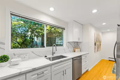 1218 101st Place NE, Bellevue, WA 98004 - Photo 5