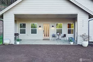 1016 Lincoln Ln, Kelso, WA 98626 - Photo 3