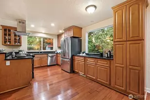 22629 57th Ave SE, Bothell, WA 98021 - Photo 11