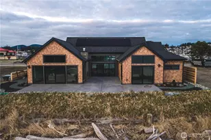 2215 Skyline Way, Anacortes, WA 88221 - Photo 27