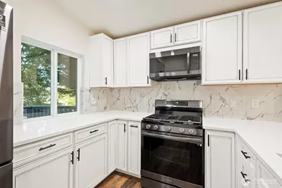 8801 NE 140th Place, Kirkland, WA 98034 - Photo 7