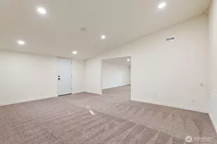 8801 NE 140th Pl, Kirkland, WA 98034 - Photo 27