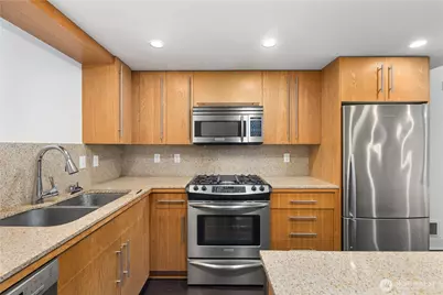530 Broadway E #114, Seattle, WA 98102 - Photo 13