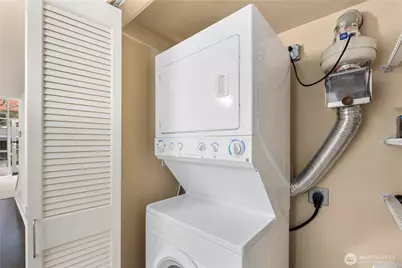 530 Broadway E #114, Seattle, WA 98102 - Photo 27