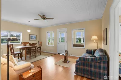 212 2nd Street NE, Long Beach, WA 98631 - Photo 5