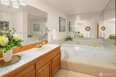 609 7th Avenue N #B204, Edmonds, WA 98020 - Photo 17