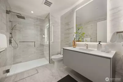 889 Avenue Square NE #311, Bellevue, WA 98004 - Photo 11