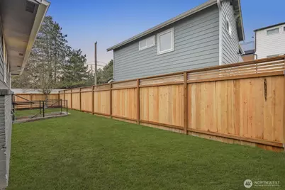 104 NE 85th Street, Seattle, WA 98115 - Photo 39