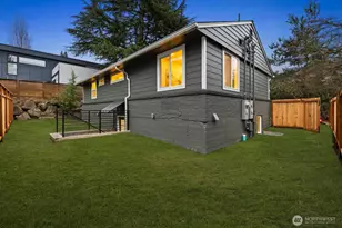 104 NE 85th St, Seattle, WA 98115 - Photo 37