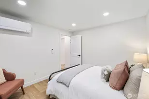 104 NE 85th St, Seattle, WA 98115 - Photo 27