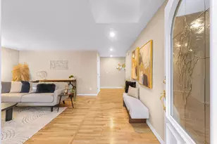 16828 NE 18th St, Bellevue, WA 98008 - Photo 3