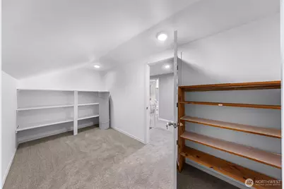 16828 NE 18th Street, Bellevue, WA 98008 - Photo 33