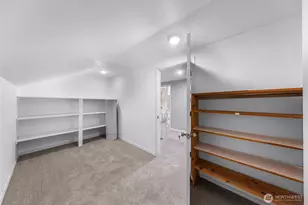 16828 NE 18th St, Bellevue, WA 98008 - Photo 33