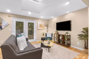 16828 NE 18th St, Bellevue, WA 98008 - Photo 13