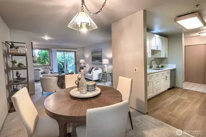 200 99th Avenue NE #16, Bellevue, WA 98004 - Photo 7