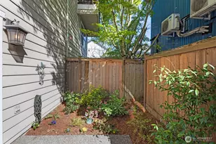 3425 21st Ave W, Seattle, WA 98199 - Photo 19
