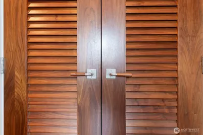 1300 University Street #11A, Seattle, WA 98101 - Photo 25