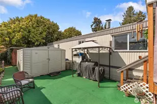 7031 NE 175th St, Kenmore, WA 98028 - Photo 5