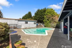 7031 NE 175th St, Kenmore, WA 98028 - Photo 3